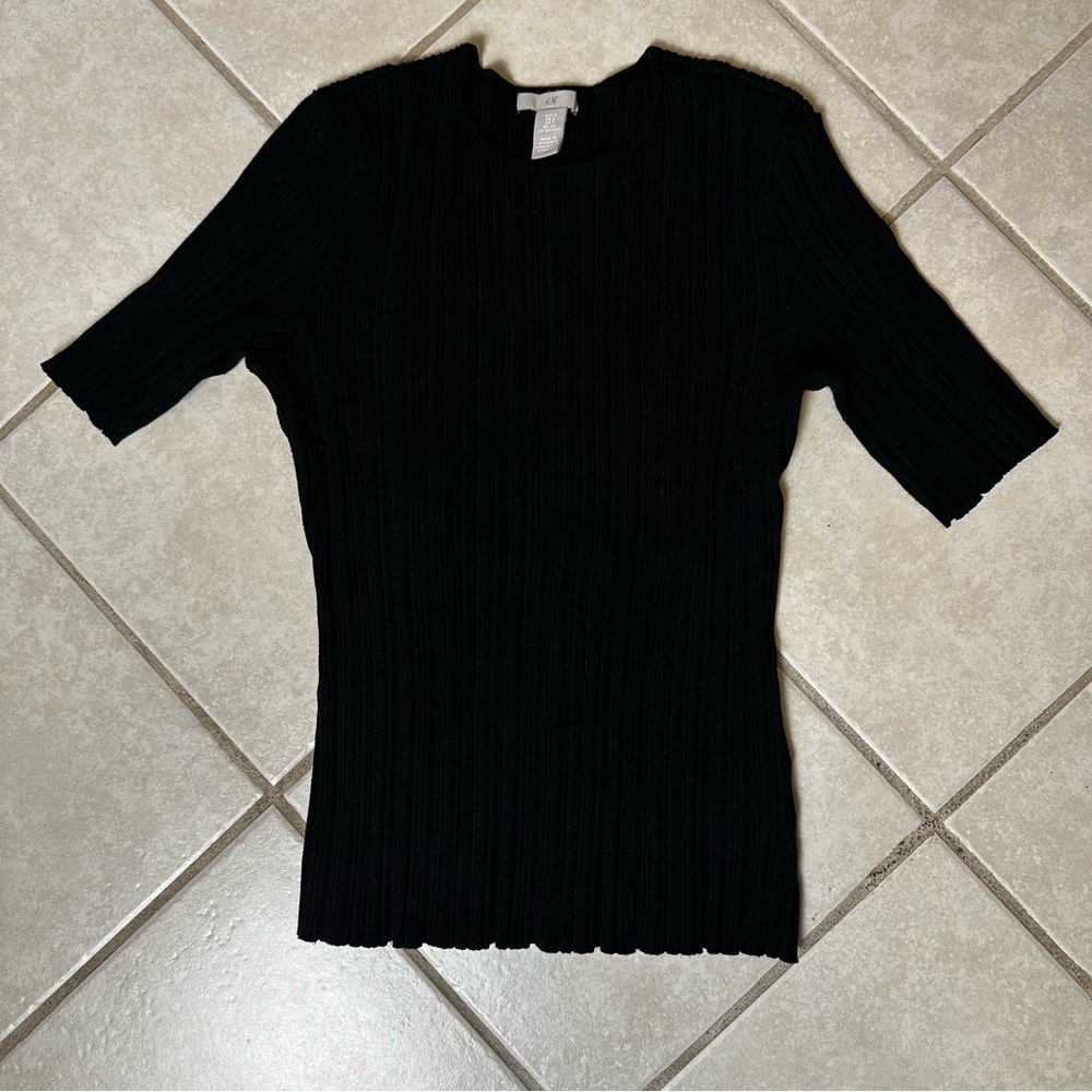 H&M Black Textured Knit Top